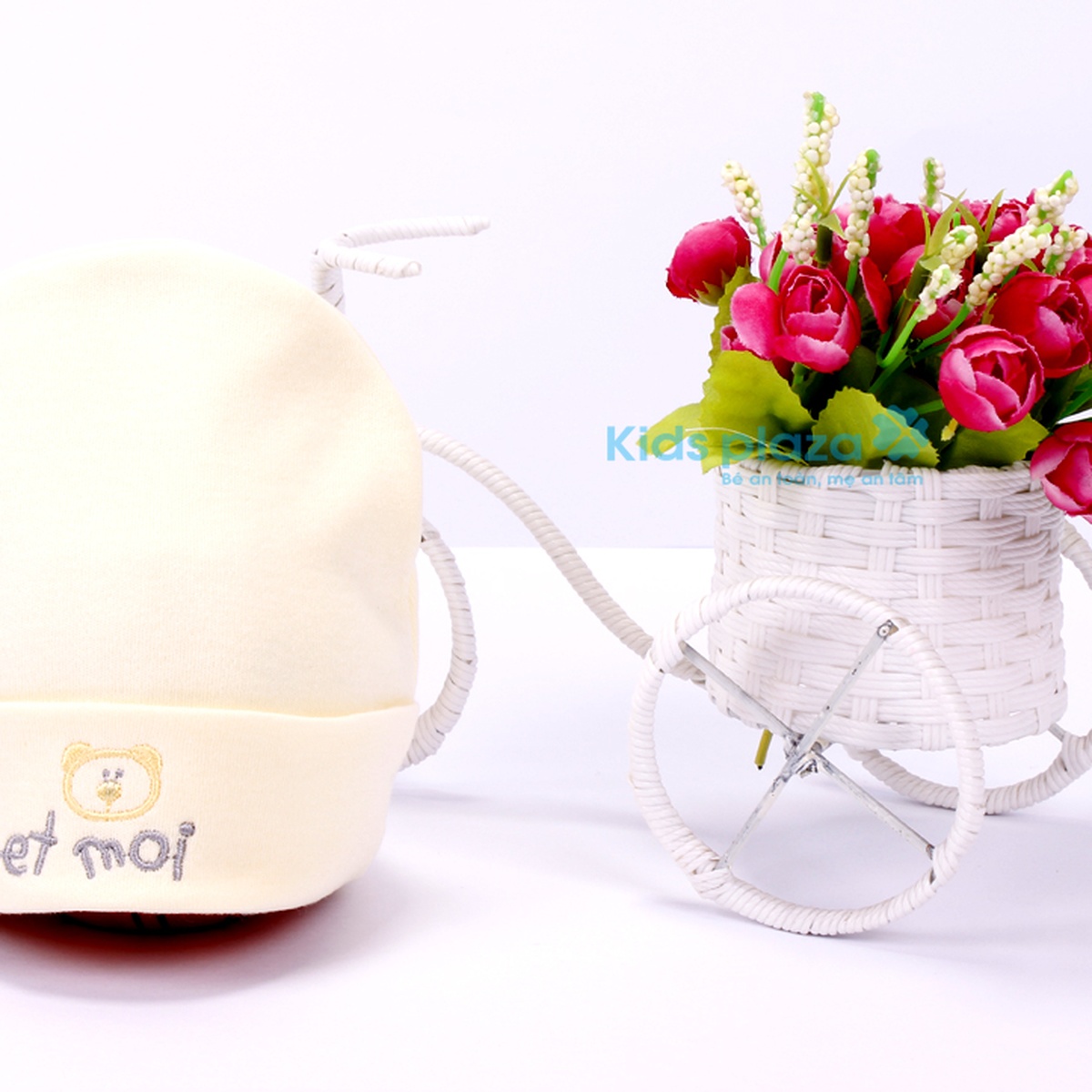 Mũ sơ sinh Comfort B0062 - mặt phải