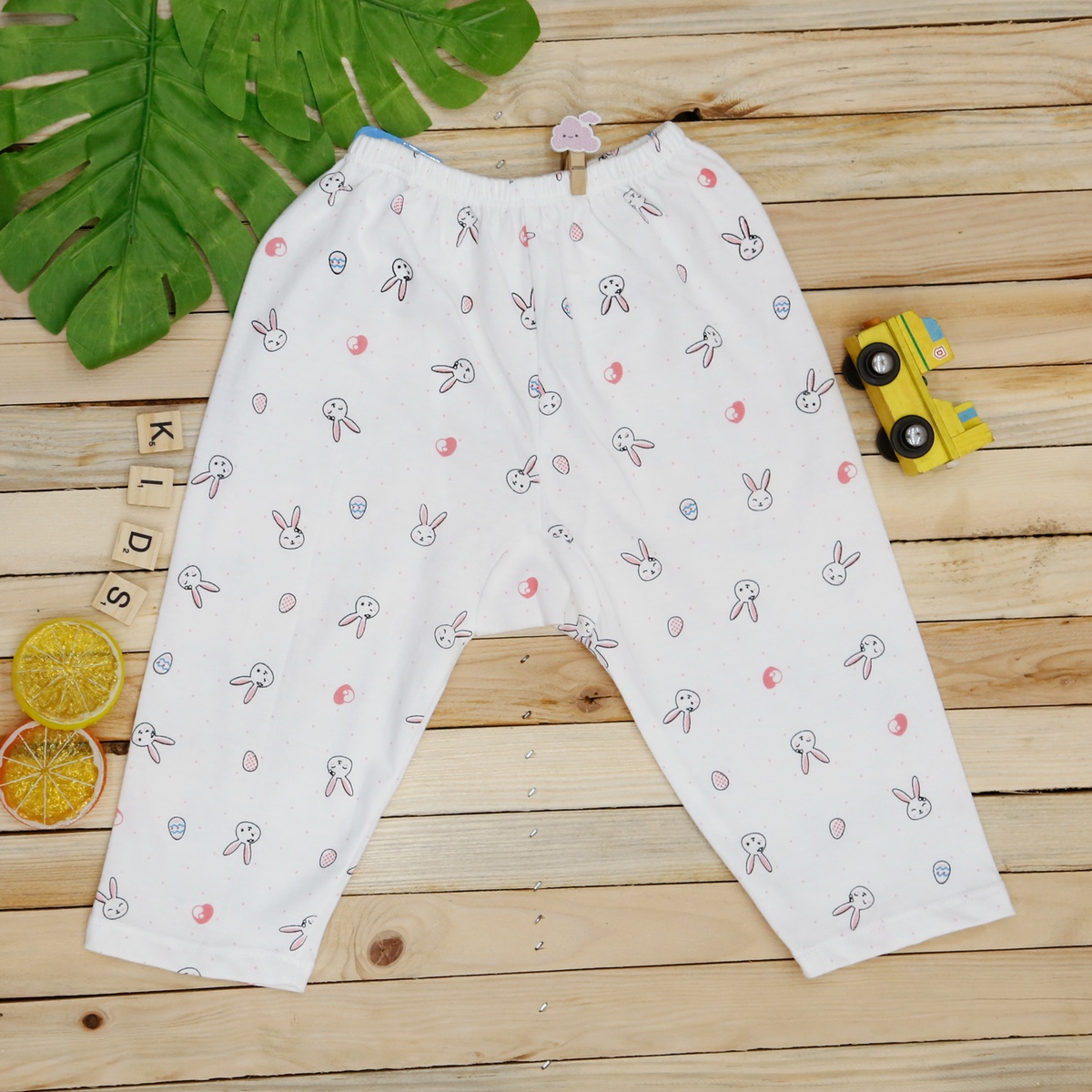 Quần dài sơ sinh Kiza in hình thỏ 9-12M (Trắng Hồng)