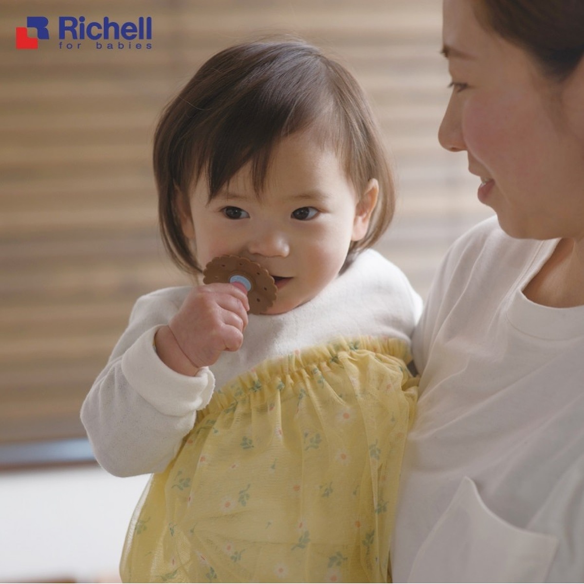 Bàn chải bước 2 Richell RC20108 (6M+) - góc nghiêng