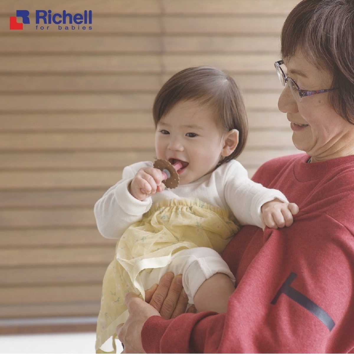 Bàn chải bước 2 Richell RC20108 (6M+) - hình 6