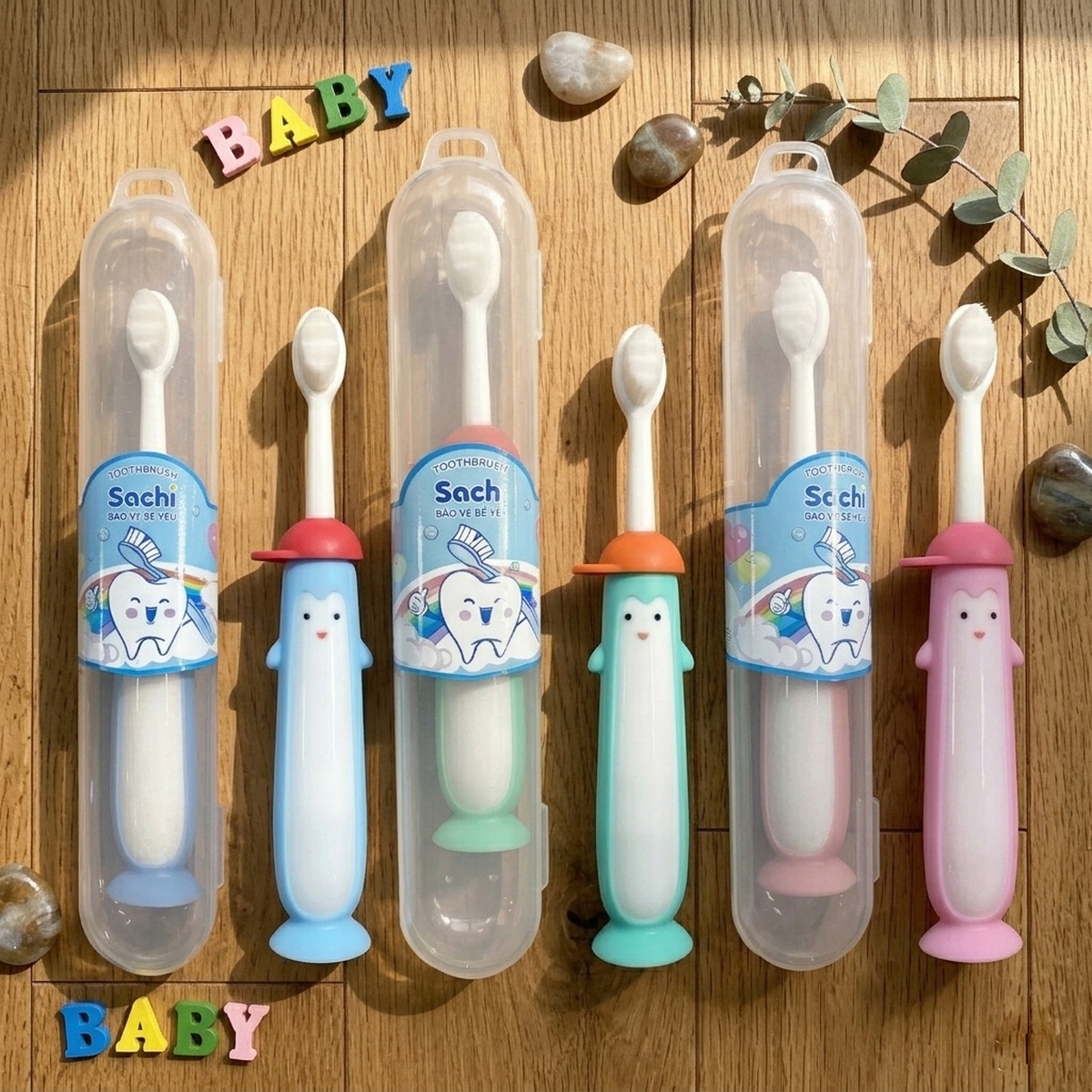 Bàn chải đánh răng siêu mềm Sachi 6M+ (Mẫu ngẫu nhiên) - góc nghiêng