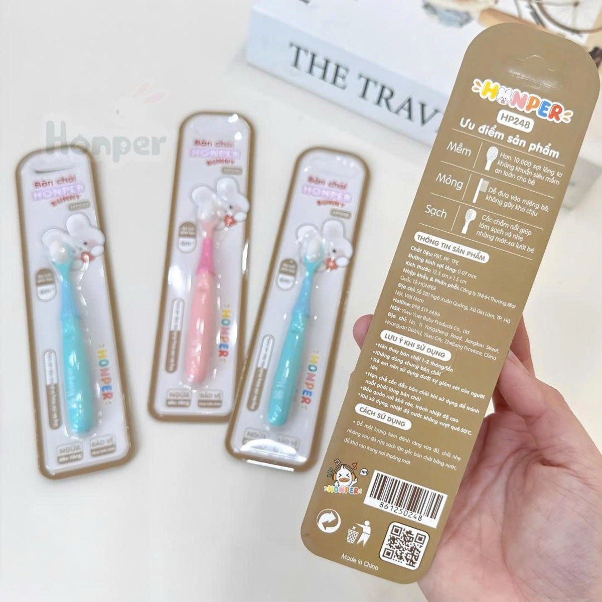 Bàn chải đánh răng cho bé Honper Bunny HP248 6M+ (Màu ngẫu nhiên) - góc nghiêng