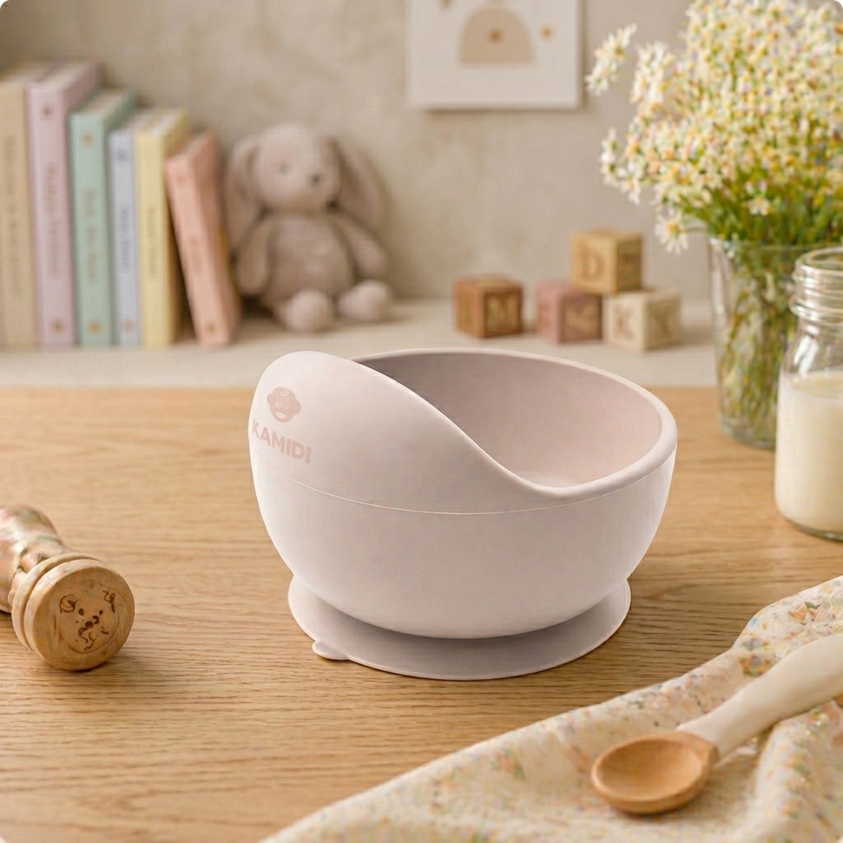 Bát ăn dặm Silicone Kamidi chống lật Xanh/Be (Màu ngẫu nhiên) - mặt trái