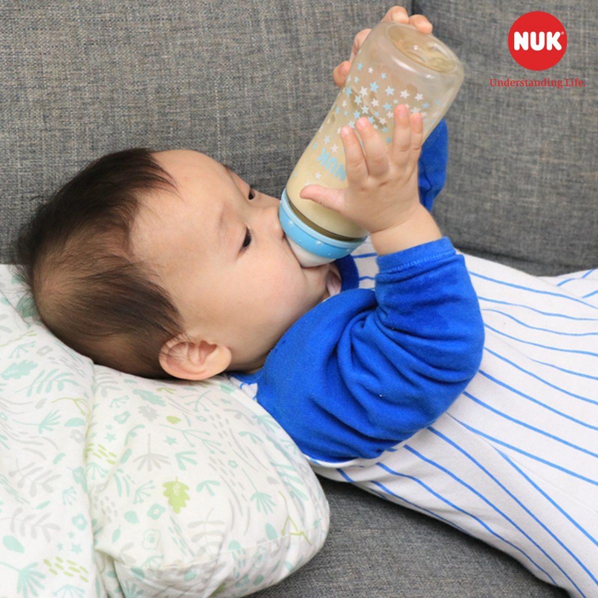 Bình sữa cổ rộng Nuk PPSU 300ml núm ty S2-M NU35760 - mặt sau