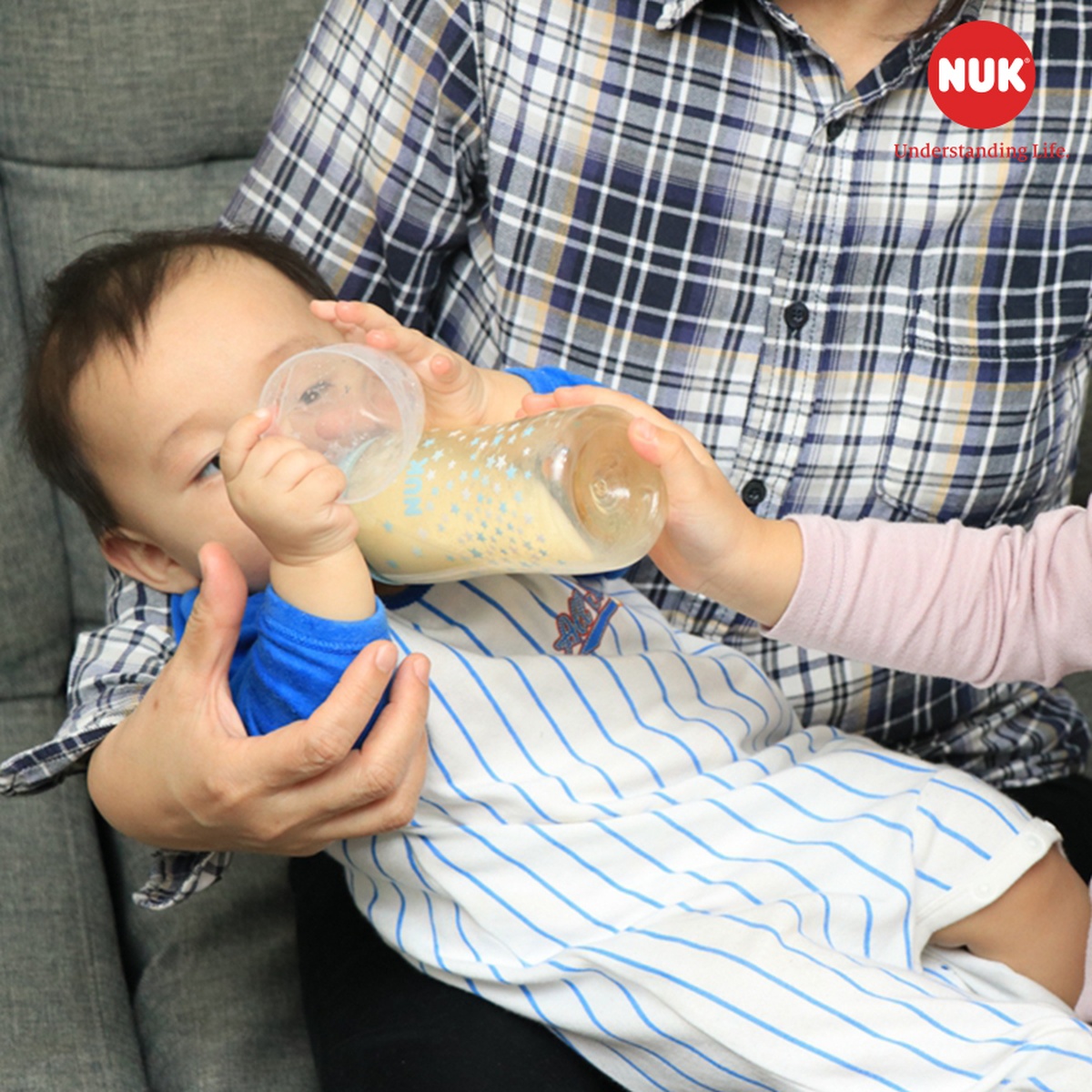 Bình sữa cổ rộng Nuk PPSU 300ml núm ty S2-M NU35760 - hình 6