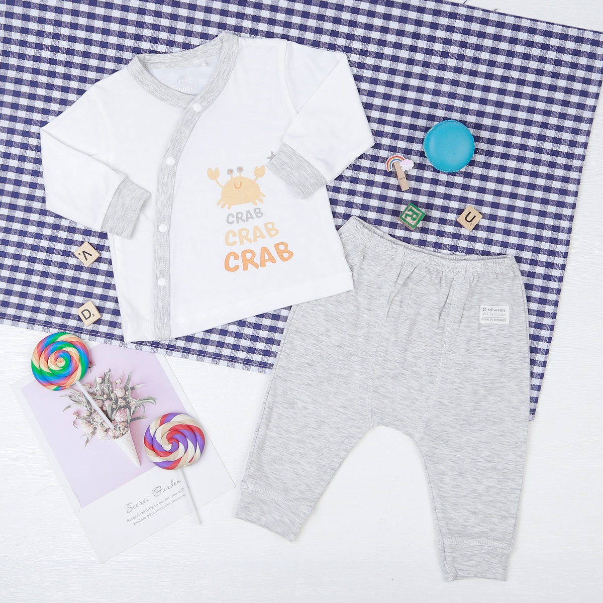 Bộ bé trai dài tay cài giữa tam giác Otis KidsPlaza ND22T (Trắng Ghi)