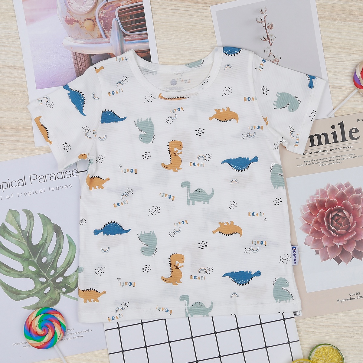 Bộ quần áo bé trai cộc tay KidsPlaza kẻ in khủng long M22H - mặt trái