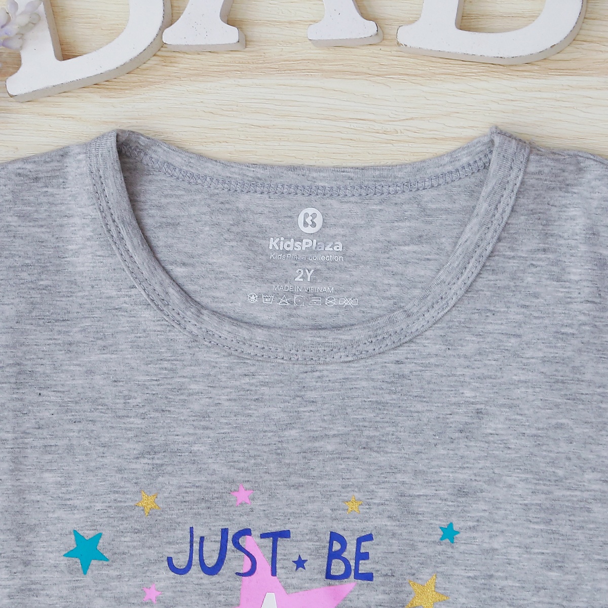 Bộ cộc bé gái in star KidsPlaza TT22H Ghi - mặt phải