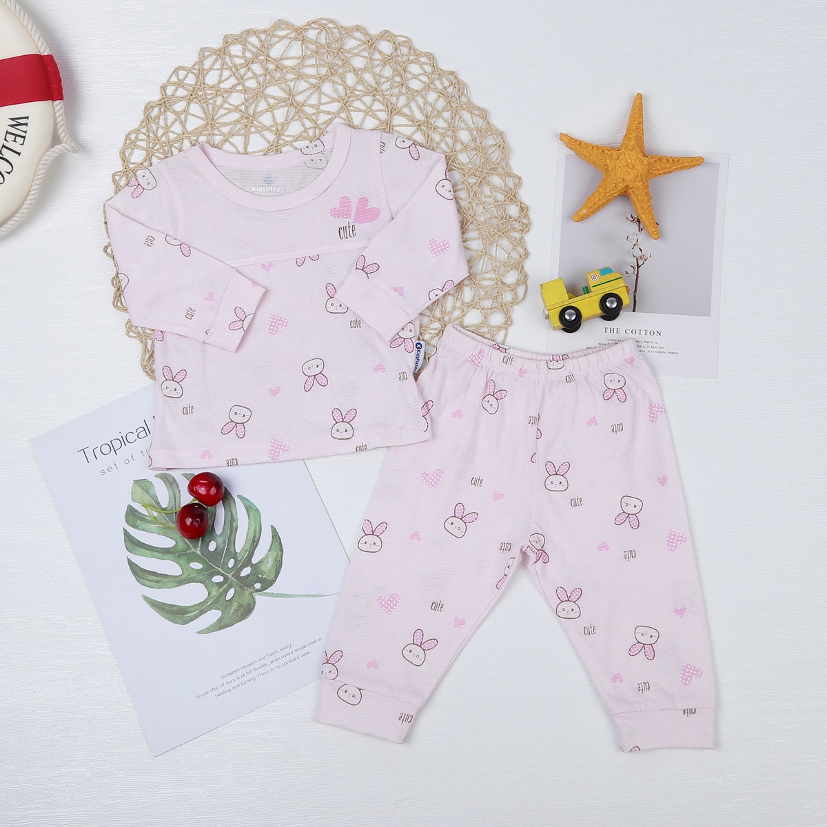 Bộ quần áo dài tay bé gái kẻ phối thỏ hồng KidsPlaza MT21