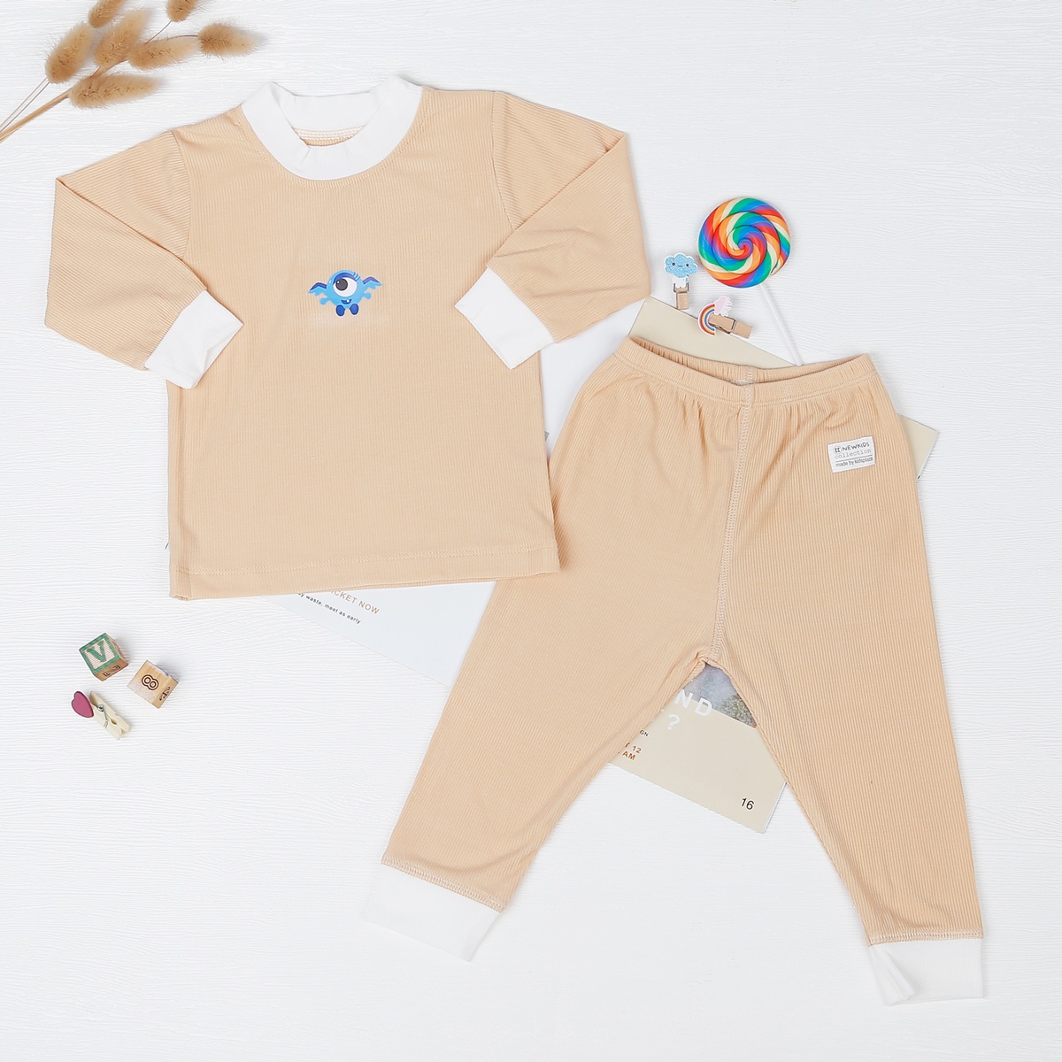 Bộ dài tay cổ tròn kẻ tăm KidsPlaza ND22T (Be sáng)