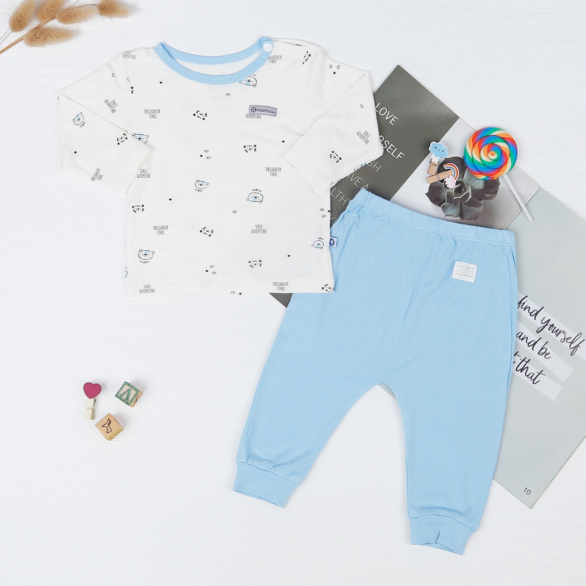 Bộ quần áo bé trai cài vai in Tiger KidsPlaza M22T (Xanh)