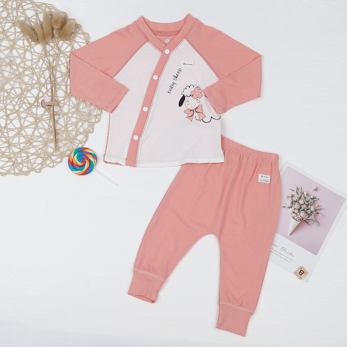 Bộ quần áo dài tay bé gái khuy chéo KidsPlaza M22D
