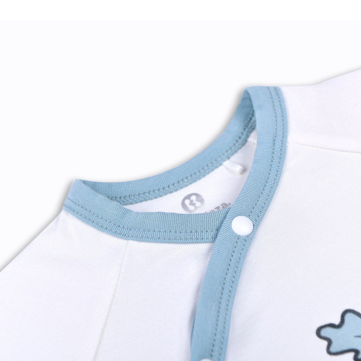Bộ quần áo dài tay cài lệch bé trai KidsPlaza kẻ trắng xanh ND22H - mặt trái