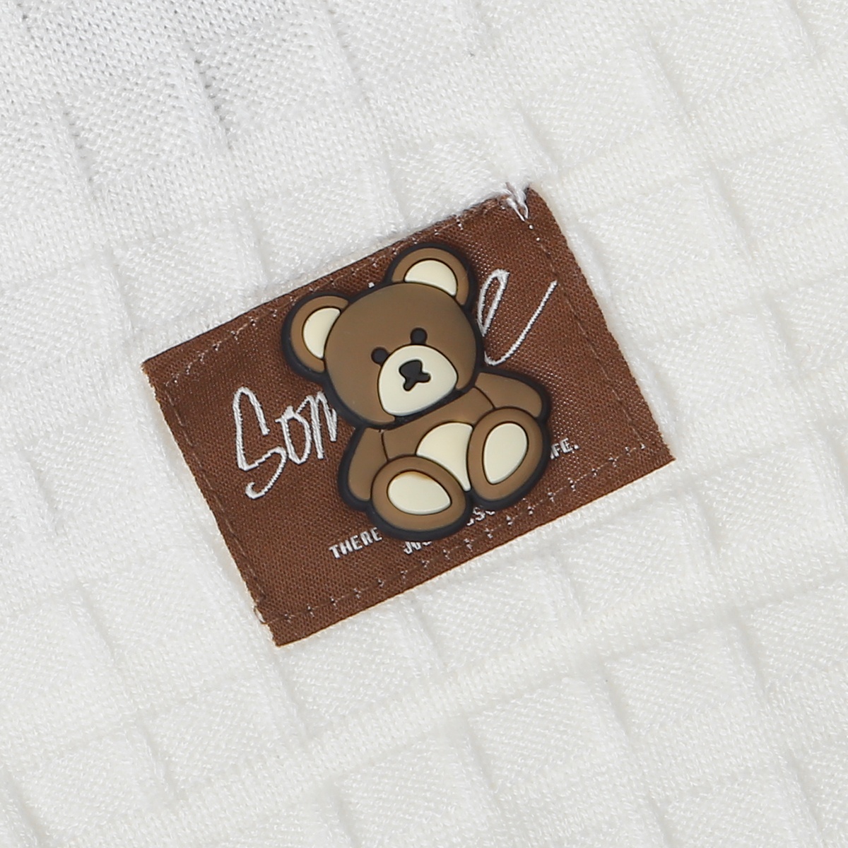 Bộ quần áo len cho bé trai Mamago hình gấu 25M-QA01 (Nâu)  - mặt sau