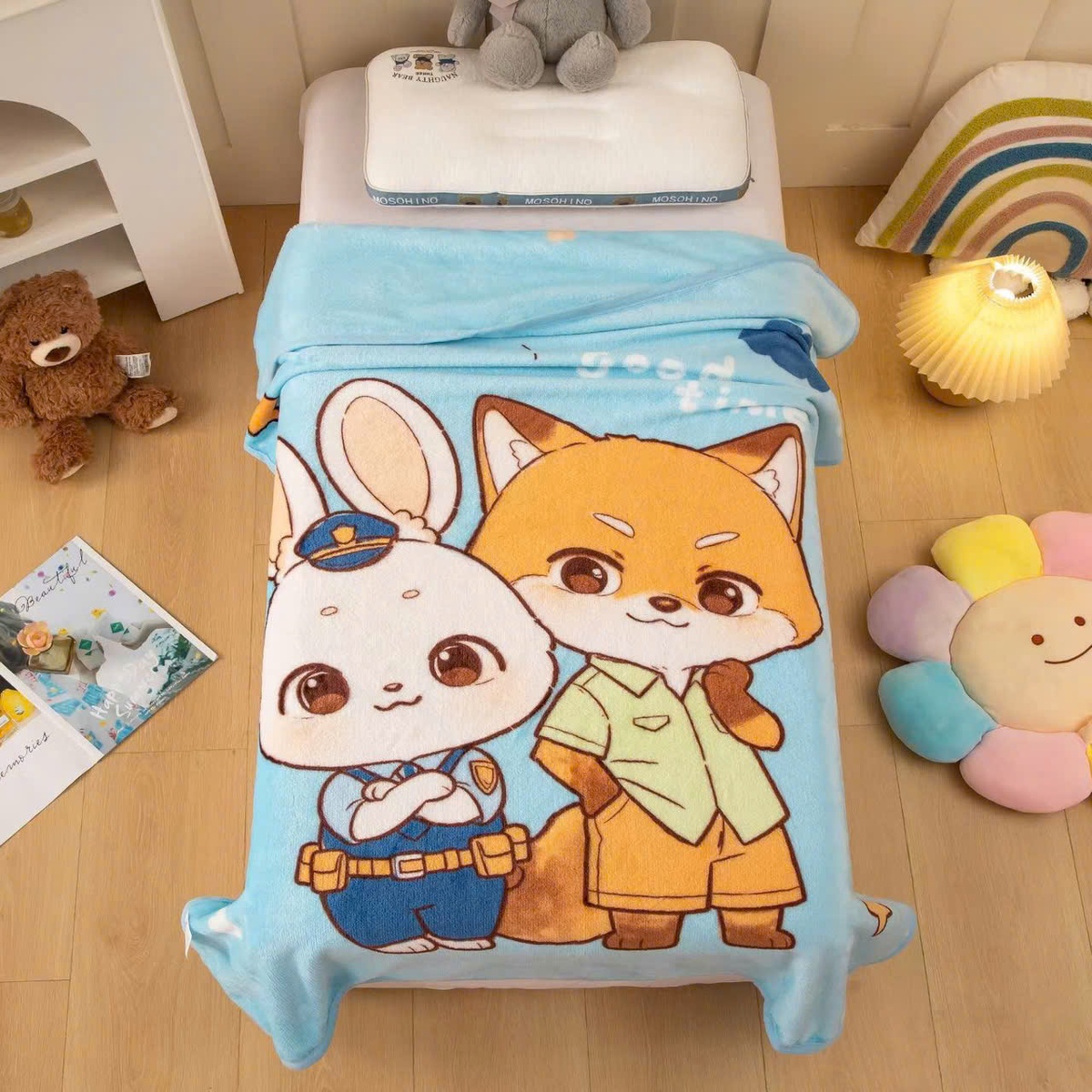 Chăn lông bé trai TopKids AC25 (Họa tiết ngẫu nhiên) - góc nghiêng