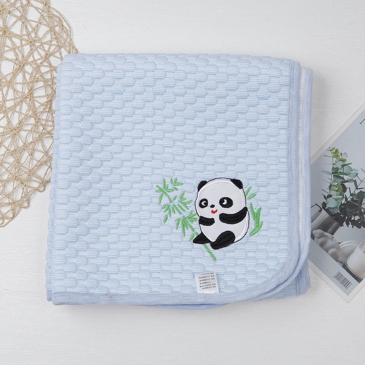 Chiếu điều hòa in hình gấu trúc AC22 (Xanh) - mặt trái