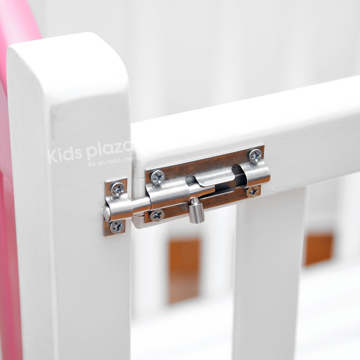 Cũi xoan đào 70 x 110cm màu hồng trắng - mặt sau