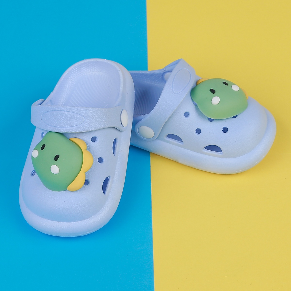 Dép sục KidsPlaza ST-903 khủng long xanh - mặt trái