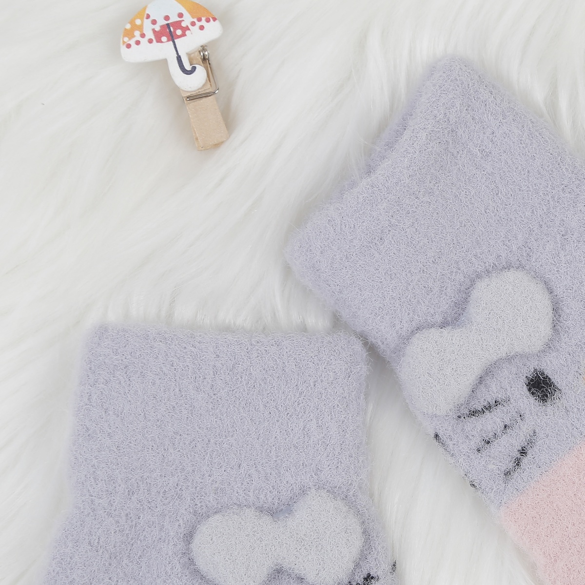 Găng tay len cho bé KidsPlaza 22K-G04 - mặt phải