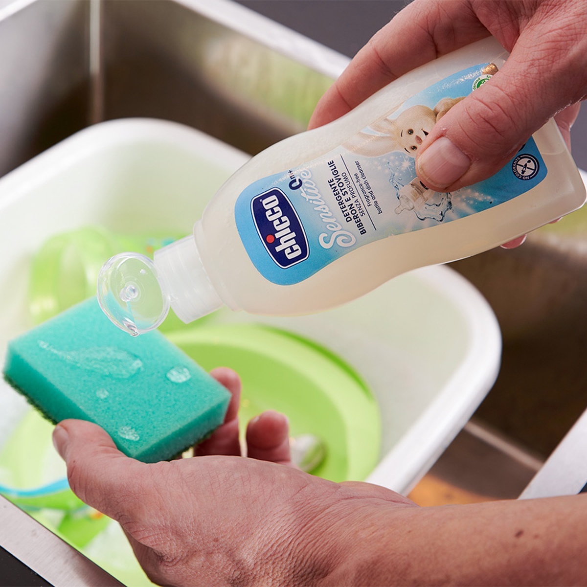 Nước rửa bình sữa Chicco chiết xuất dầu dừa 300ml (Dạng gel) - hình 6