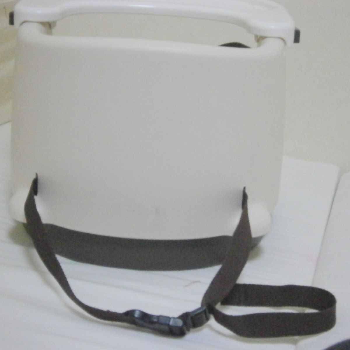 Ghế đúc liền khối Richell - hình 6