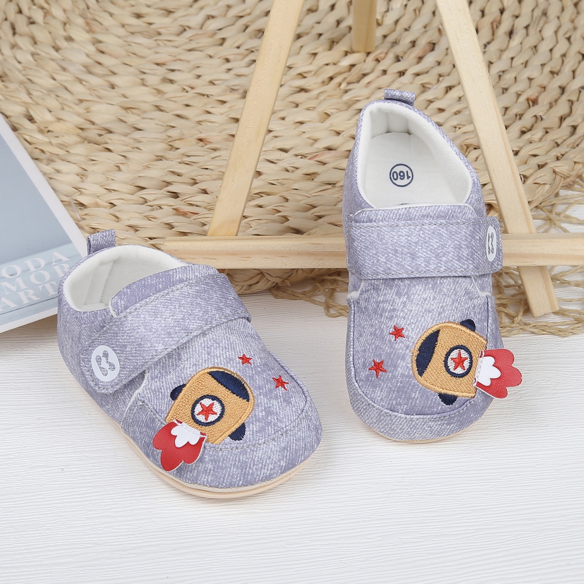 Giày tập đi KidsPlaza thêu tên lửa 23K-S4 (Ghi)