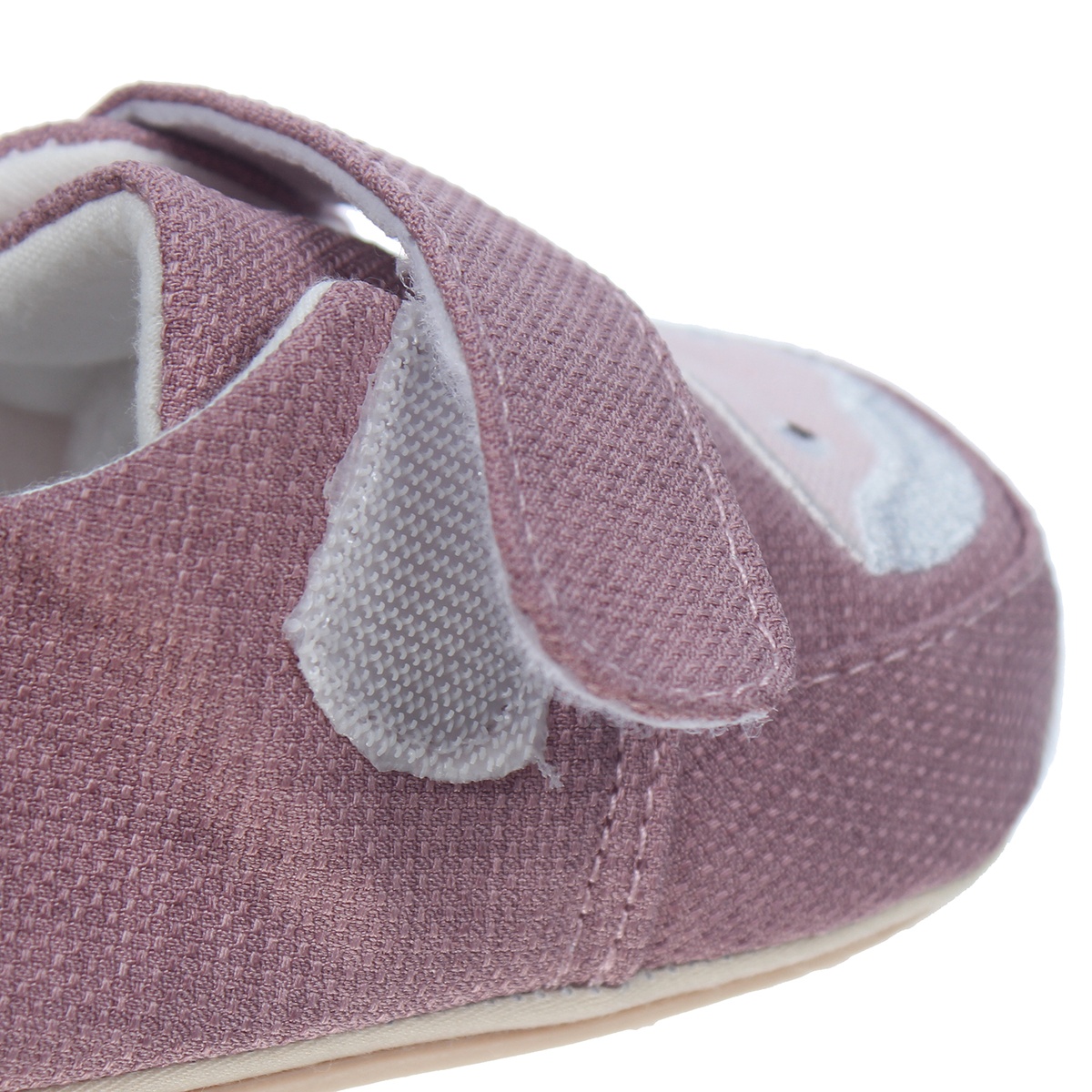 Giày tập đi Mamago K11 thêu hình Cá Mập size 15 (Hồng) - góc nghiêng
