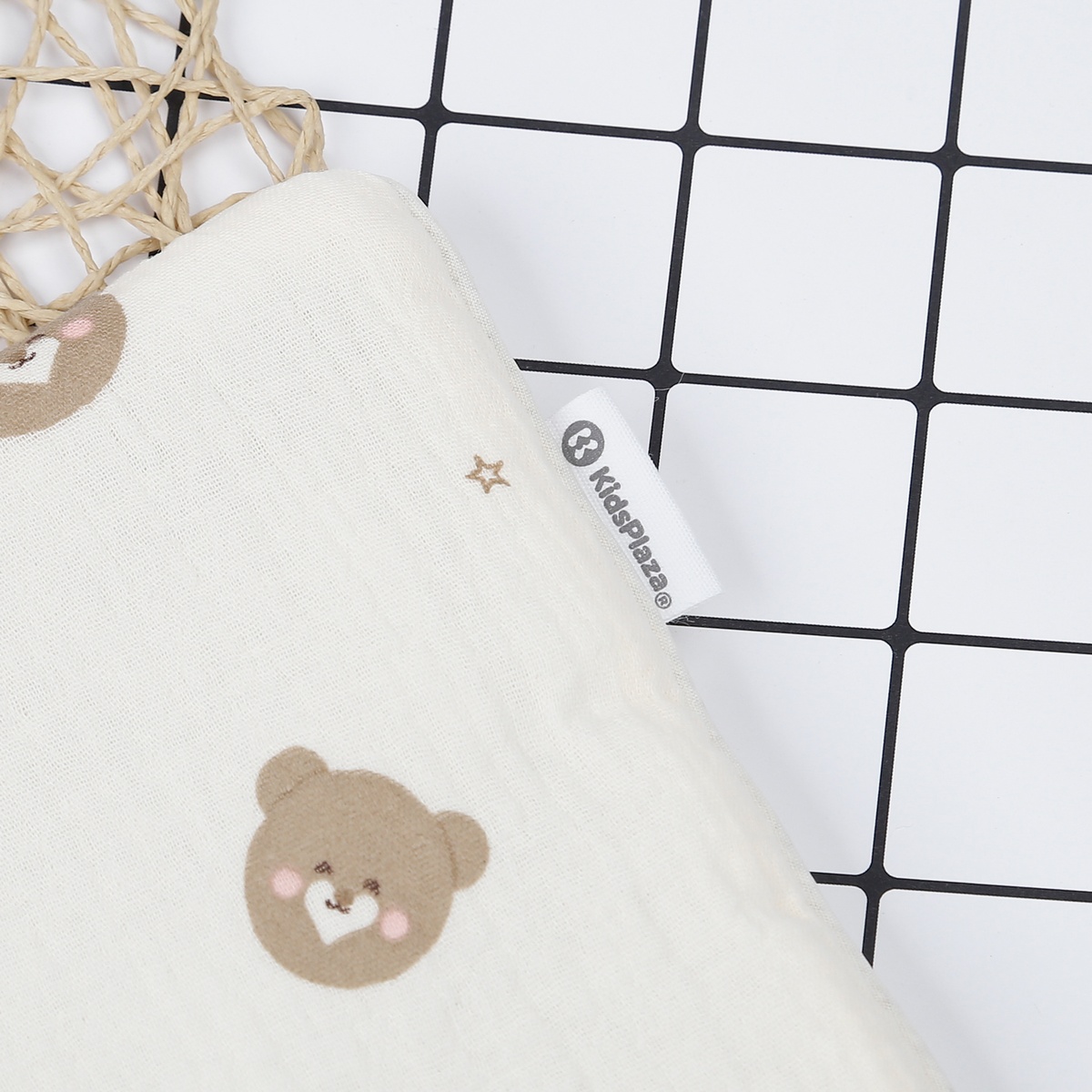 Gối sơ sinh KidsPlaza Muslin gấu PG23 - mặt trái