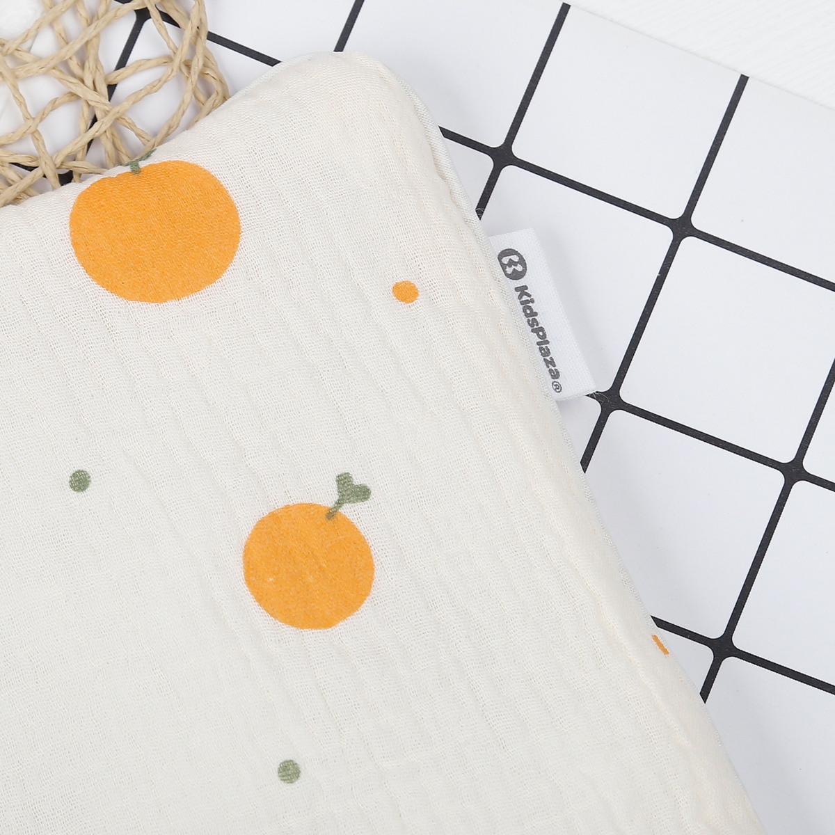Gối sơ sinh KidsPlaza Muslin quả PG23 - mặt trái