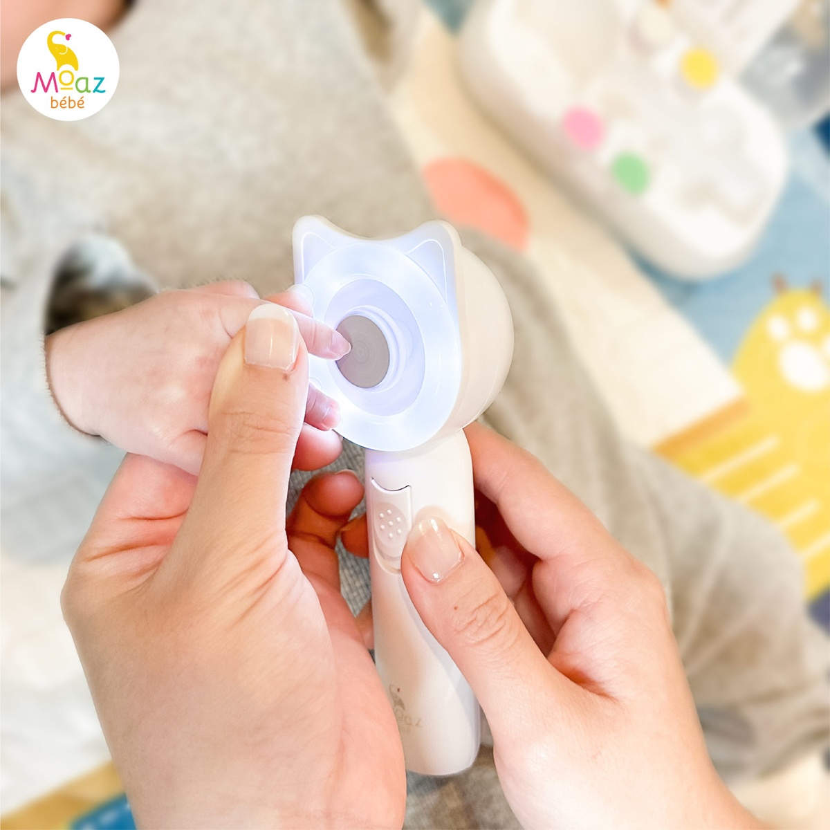 Máy dũa móng tay Moazbebe MB015 - mặt trái