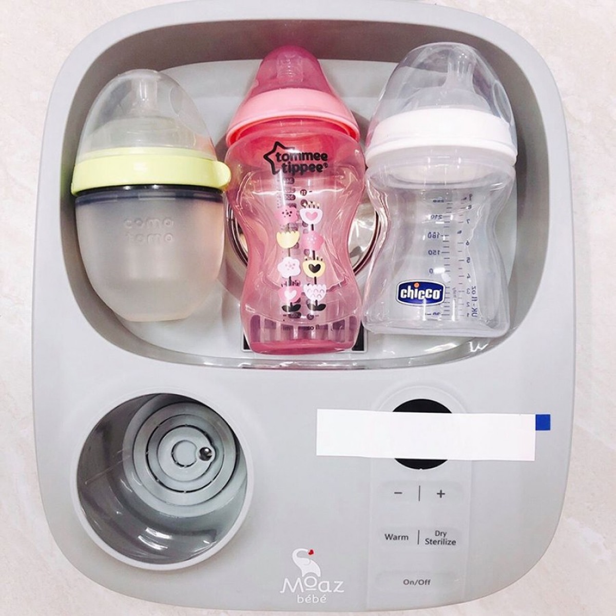 Máy tiệt trùng sấy khô và hâm sữa Moaz Bebe MB005 - góc nghiêng