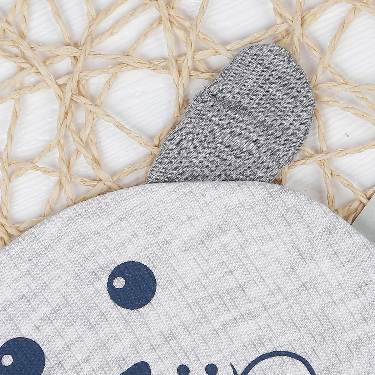 Mũ sơ sinh kẻ tăm KidsPlaza ND22T (Ghi) - mặt trái