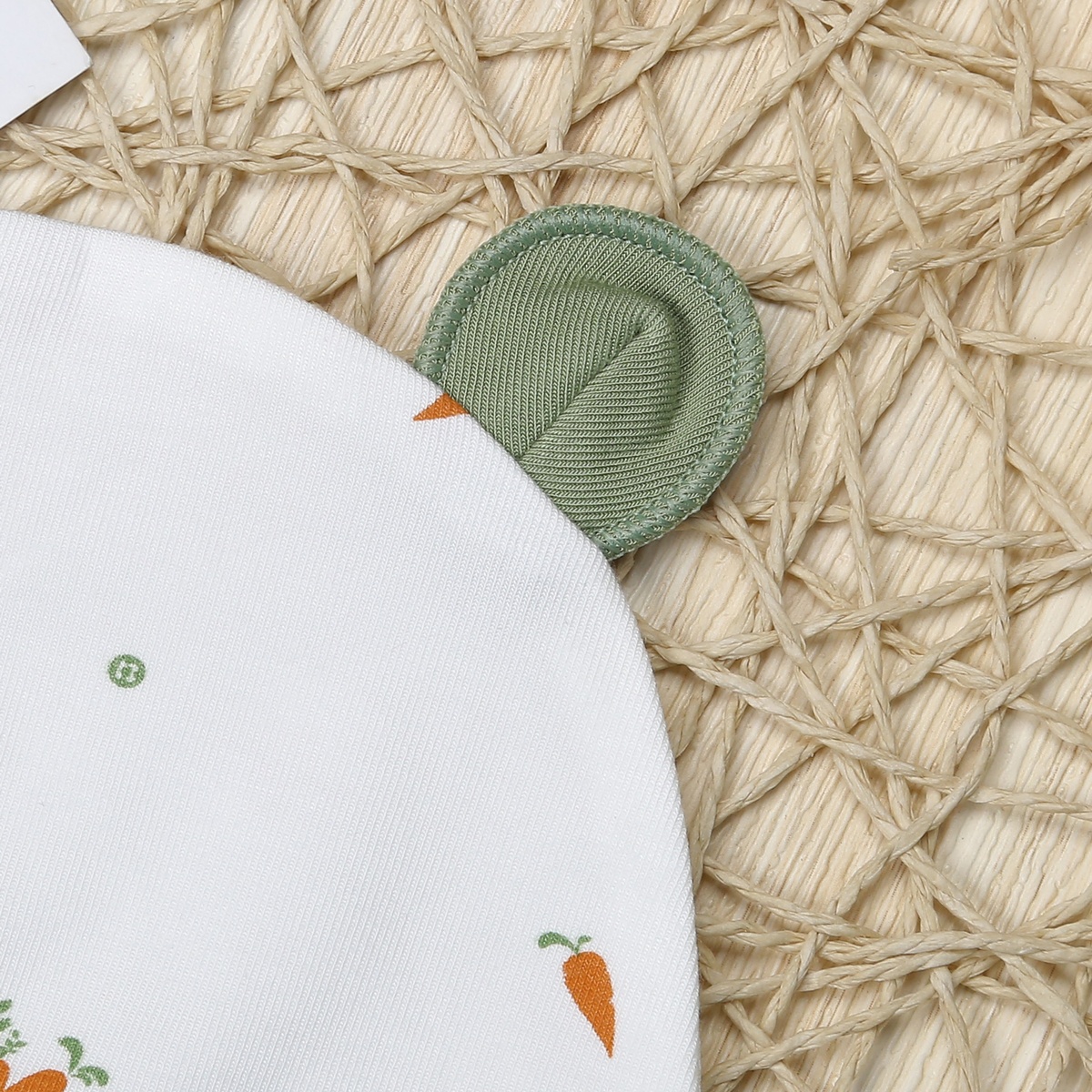 Mũ sơ sinh KidsPlaza Otis in cà rốt ND23T (Trắng xanh) - mặt trái