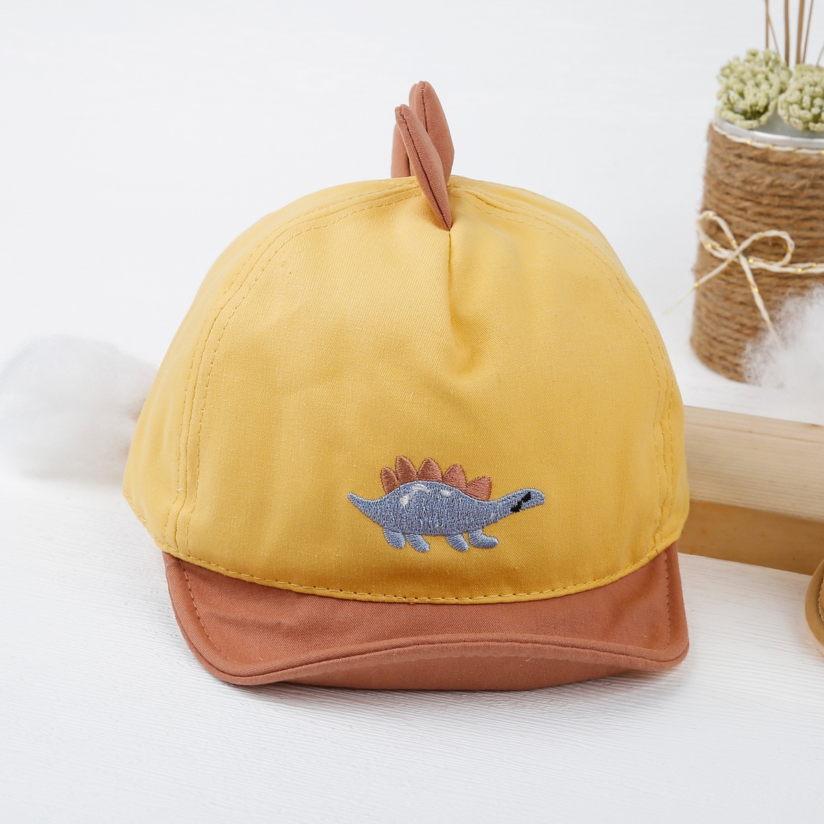 Mũ thời trang Kids Plaza lưỡi trai khủng long 23K-H06 vàng s48