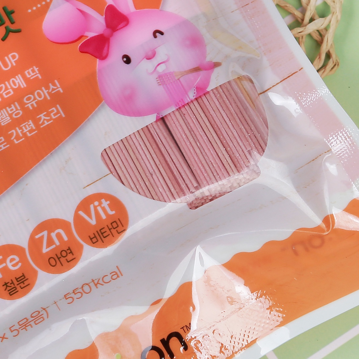 Mỳ trẻ em Jeion - Hàn Quốc vị cà rốt 150g  - mặt phải
