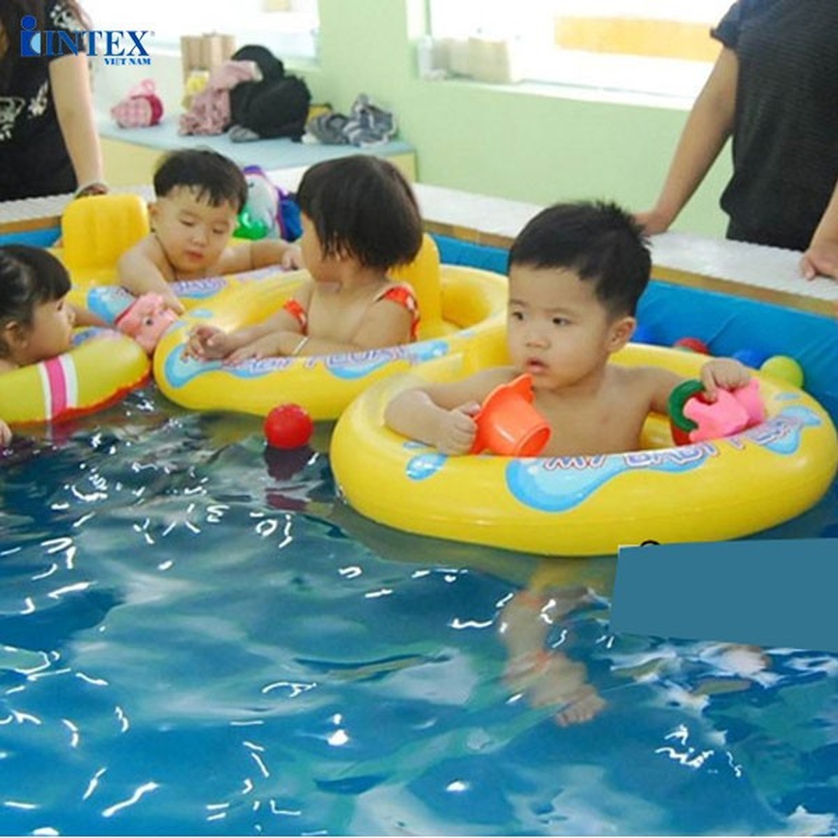 Phao bơi Intex 59574 xỏ chân chống lật - mặt trái