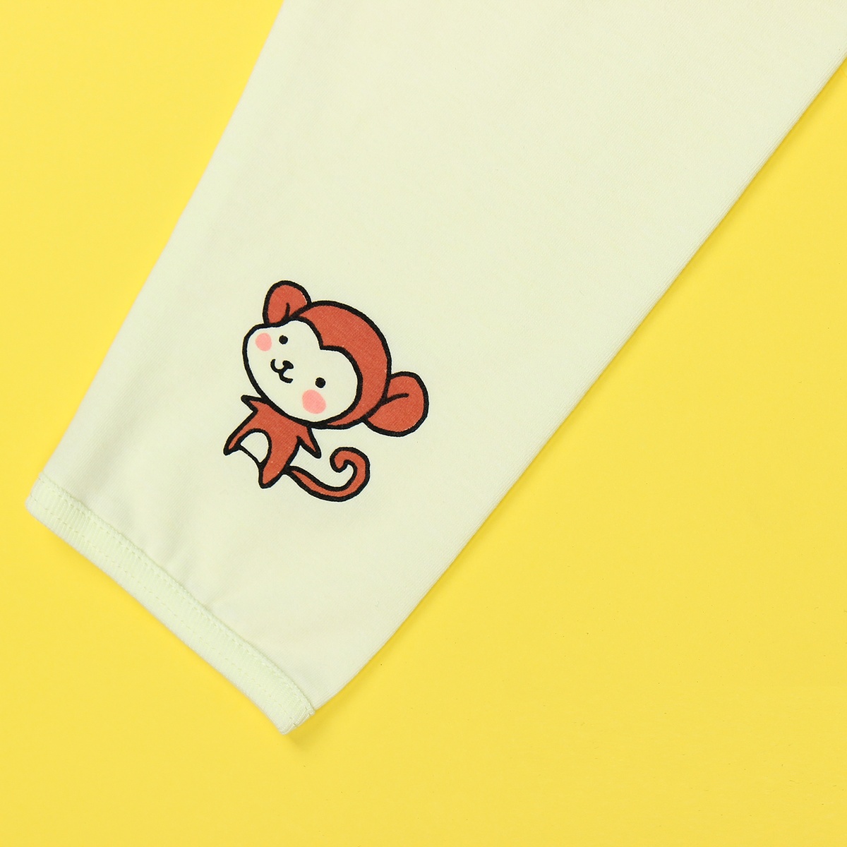 Quần sơ sinh cho bé dài đáp đũng Mamago Vera K19 (Vàng) - mặt trái