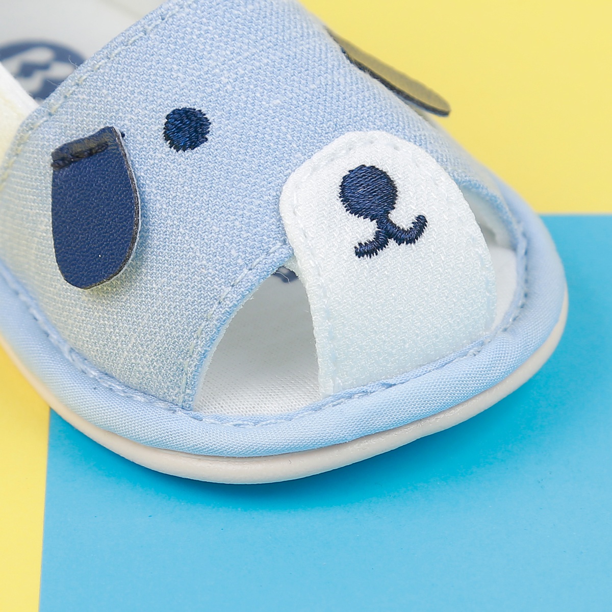 Dép sandal tập đi KidsPlaza 22k-S1 hình cún (Xanh) - mặt phải