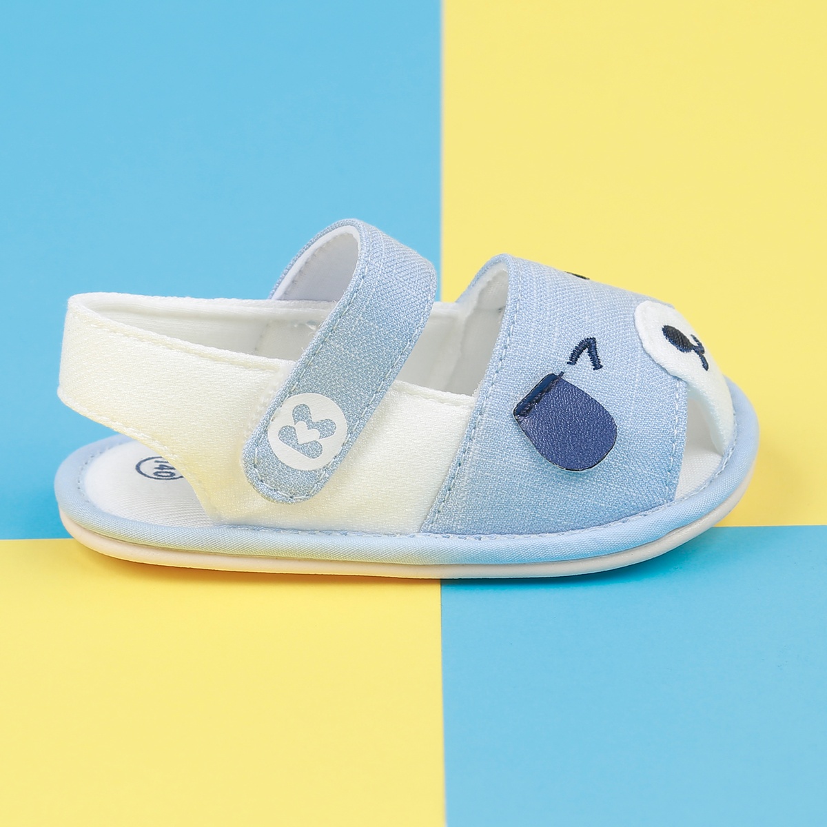 Dép sandal tập đi KidsPlaza 22k-S1 hình cún (Xanh) - góc nghiêng