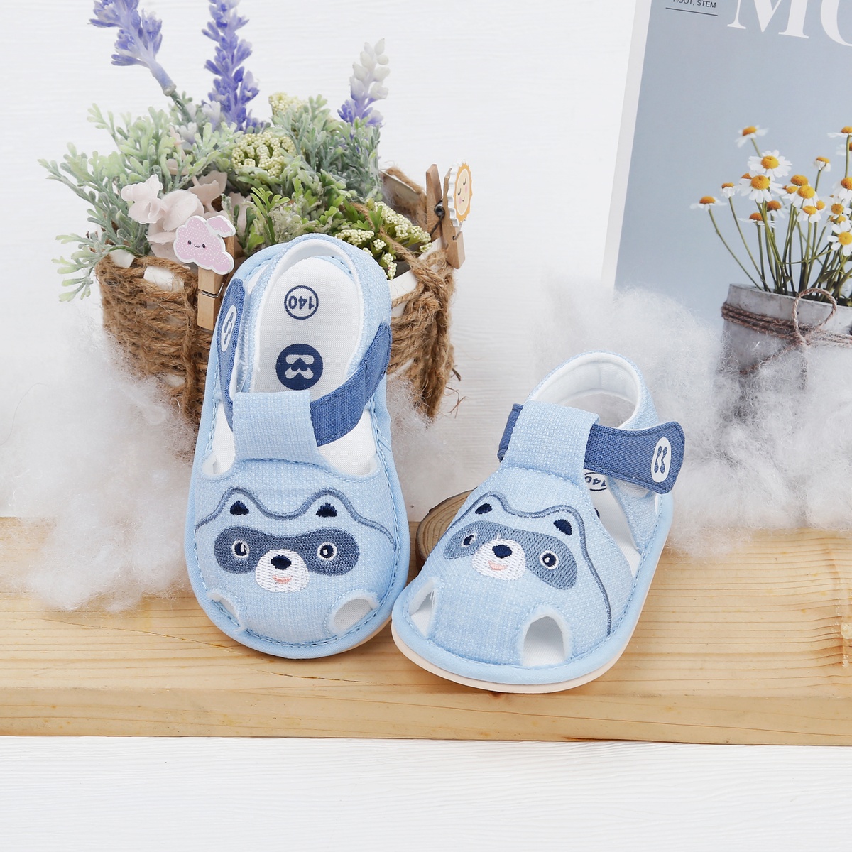 Dép sandal tập đi KidsPlaza 23K-S12 thêu gấu (Xanh)