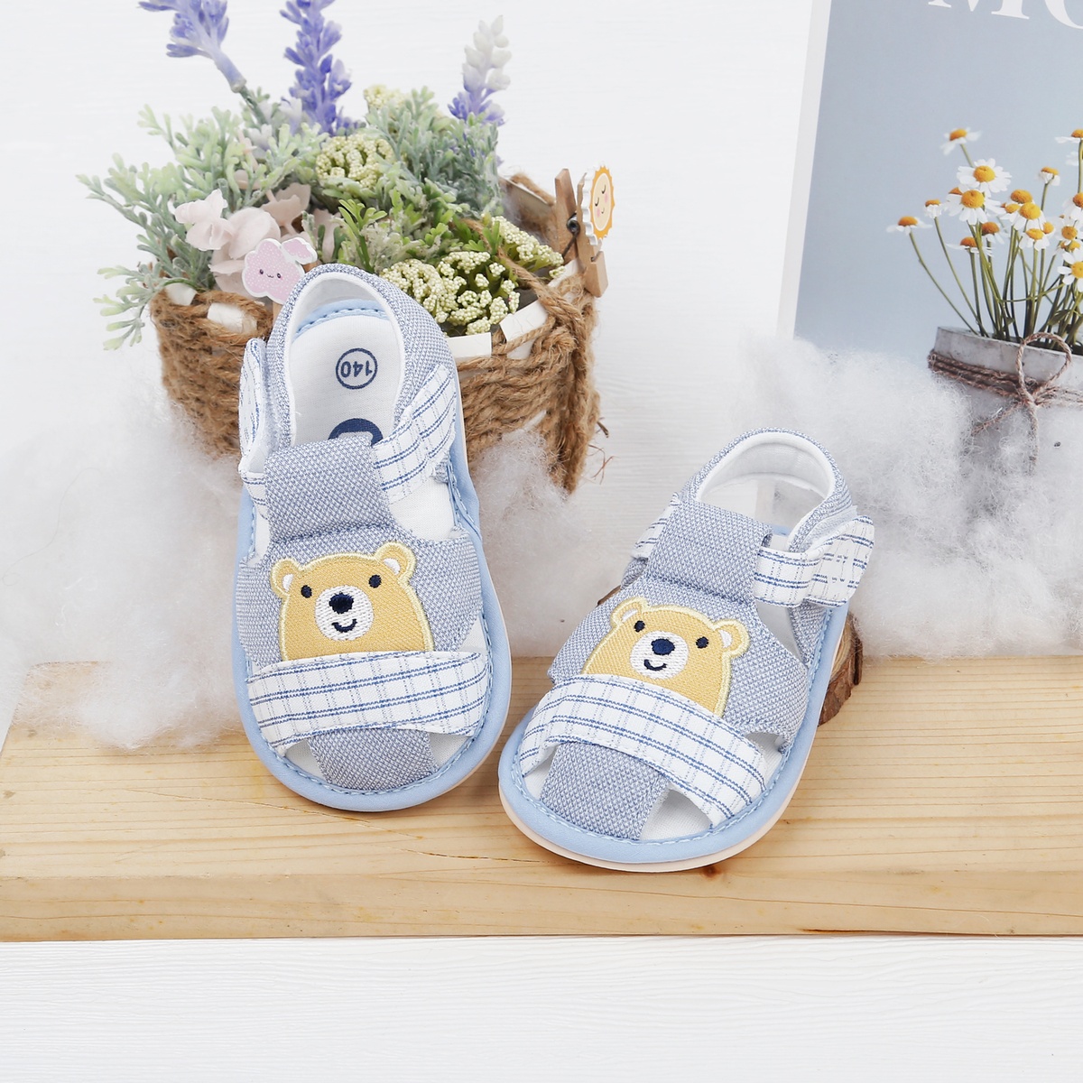 Dép sandal tập đi KidsPlaza 23K-S13 hình gấu caro (Xanh)