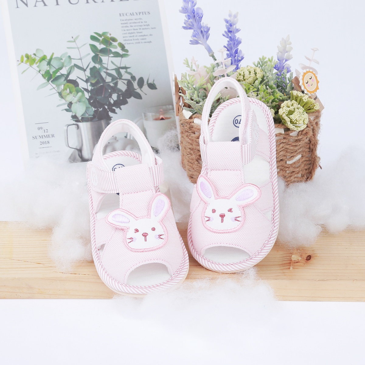 Dép sandal tập đi KidsPlaza đính hình thỏ 23K-S4 (Hồng)