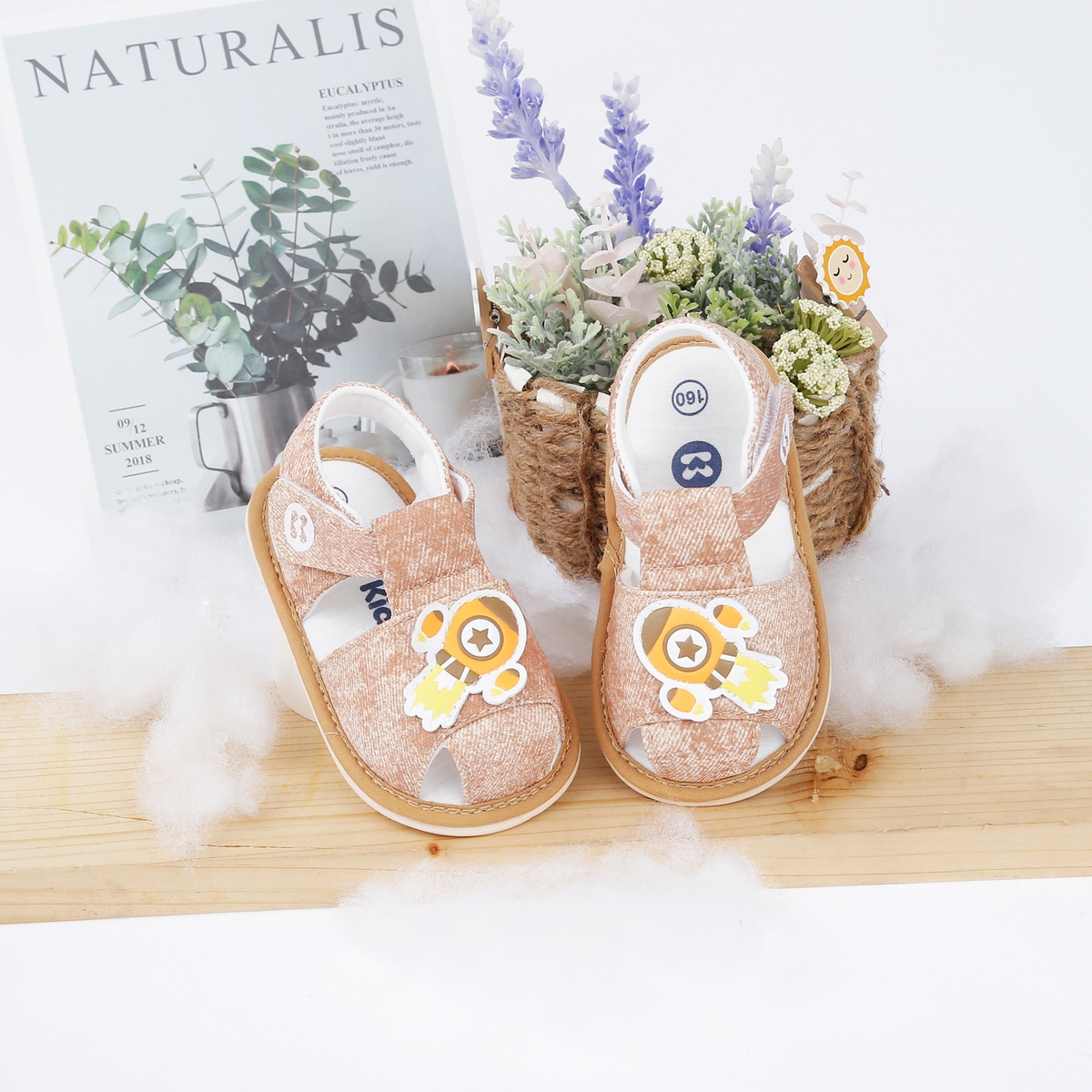 Dép sandal tập đi KidsPlaza đính tên lửa 23K-S1 (Nâu)