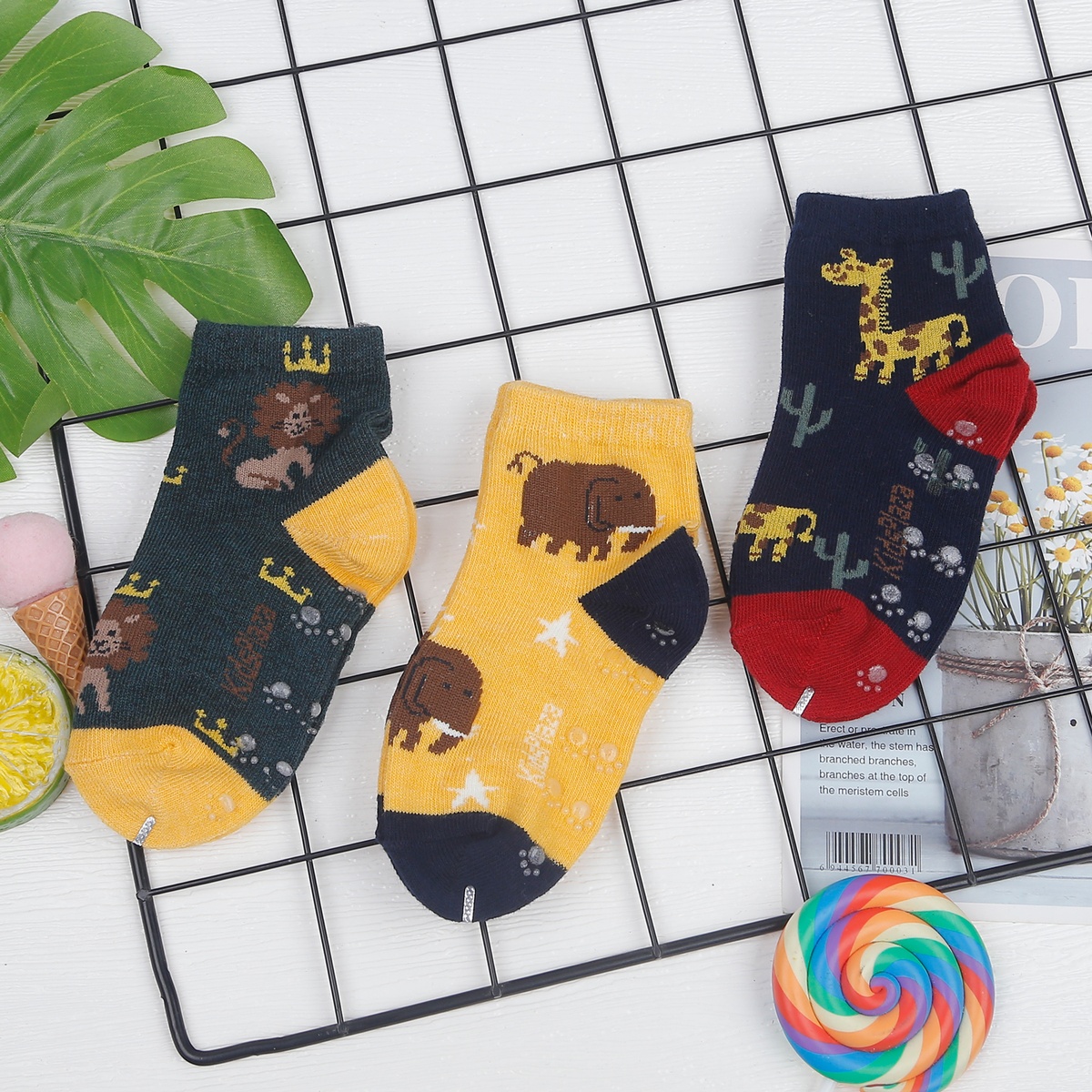 Set 3 tất bé trai in hình thú KidsPlaza K15 DK22