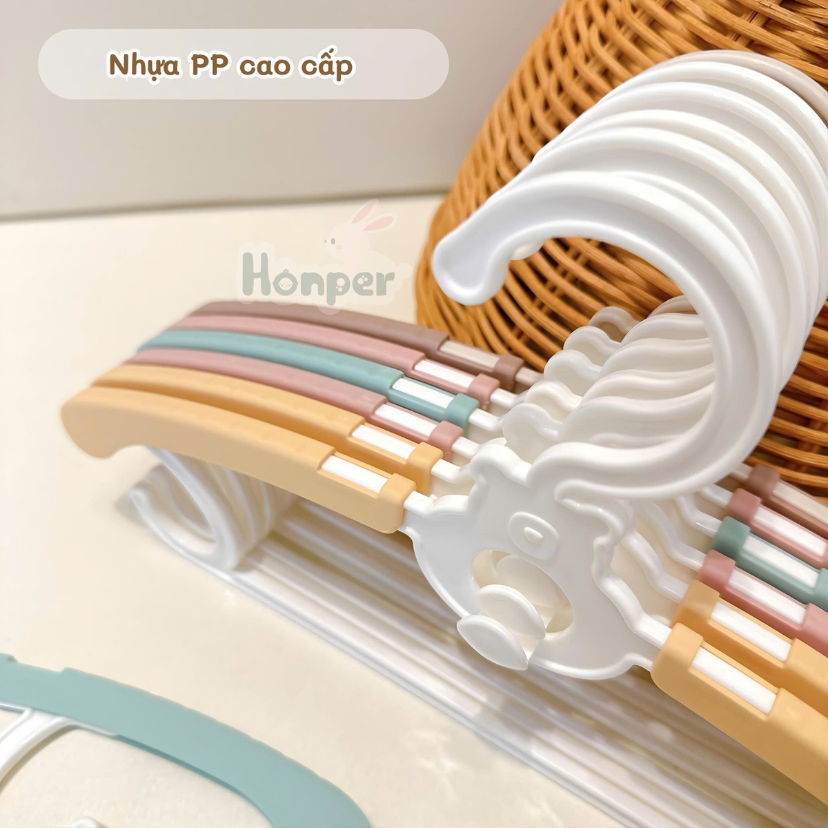Set 5 móc quần áo Gấu/Thỏ Honper (Mẫu ngẫu nhiên) - mặt phải