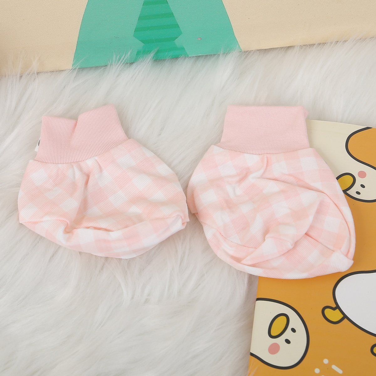 Set bao tay, bao chân KidsPlaza Otis ND24H kẻ vuông (Hồng) - mặt sau