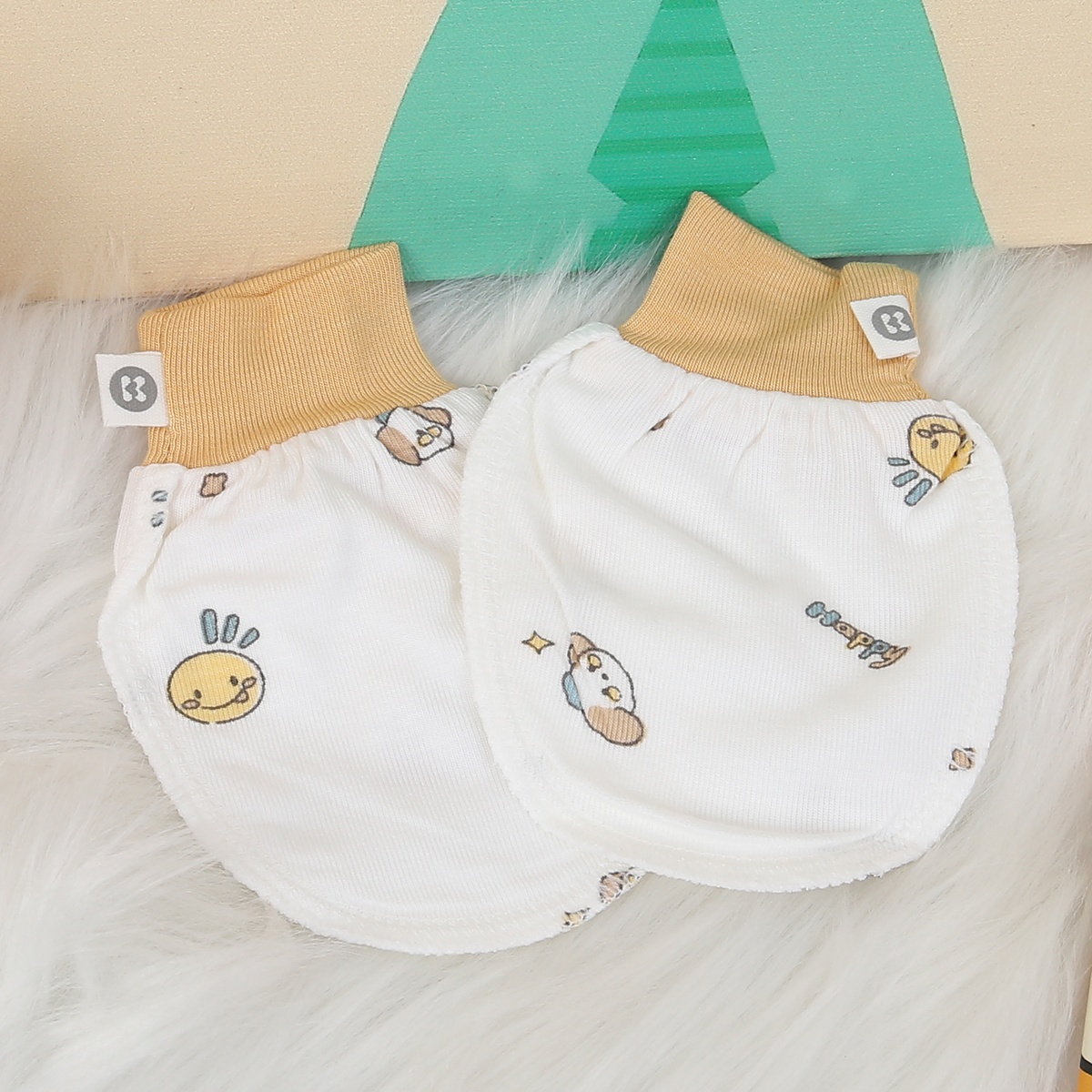 Set bao tay, bao chân KidsPlaza Otis ND24H (Trắng vàng) - mặt phải