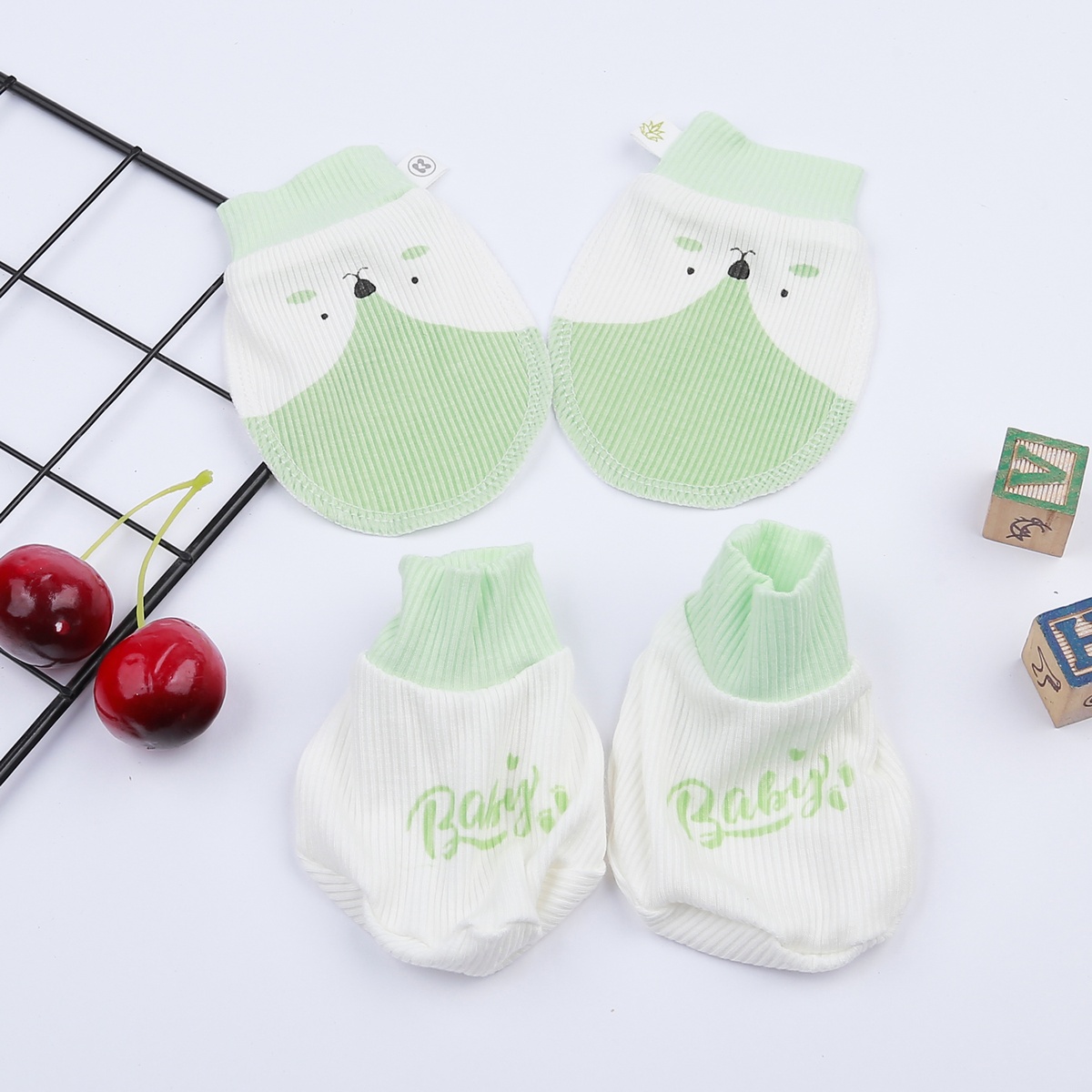 Set bao tay chân KidsPlaza fresh air ND23H (Xanh)