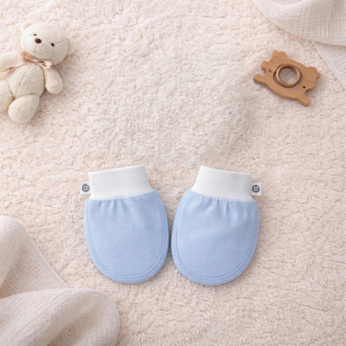 Set bao tay, bao chân KidsPlaza in vân ND26H (Trắng xanh) - mặt phải