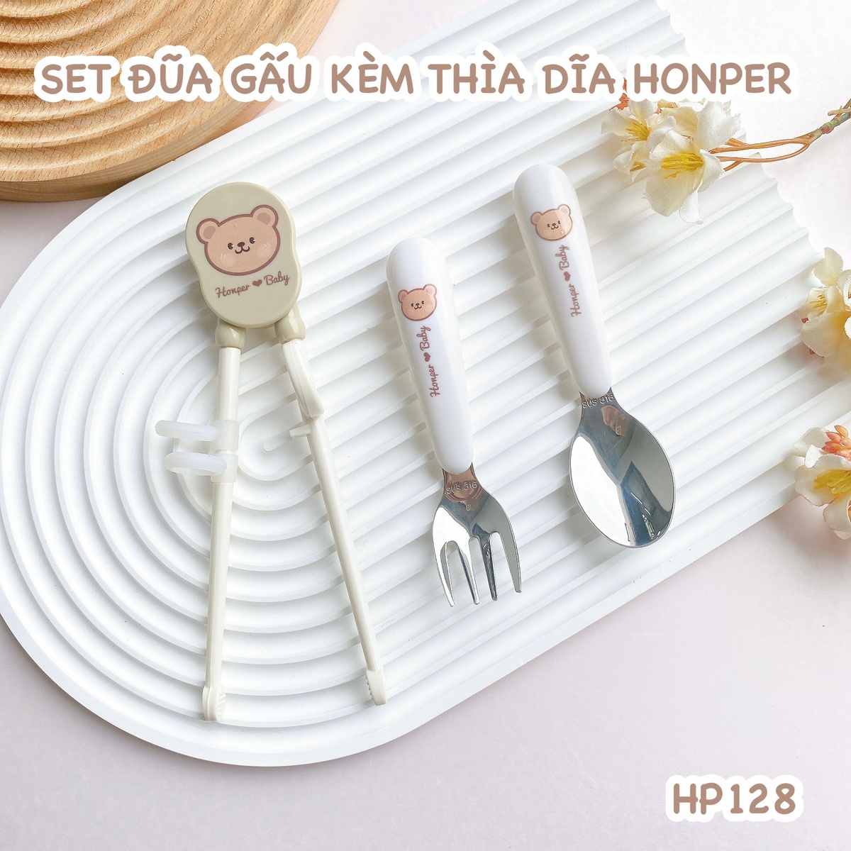 Set đũa kèm thìa dĩa cho bé Honper hình gấu HP-128 - mặt phải